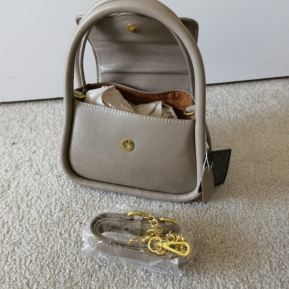 Genuine Leather Purse. - Picture 3 of 8